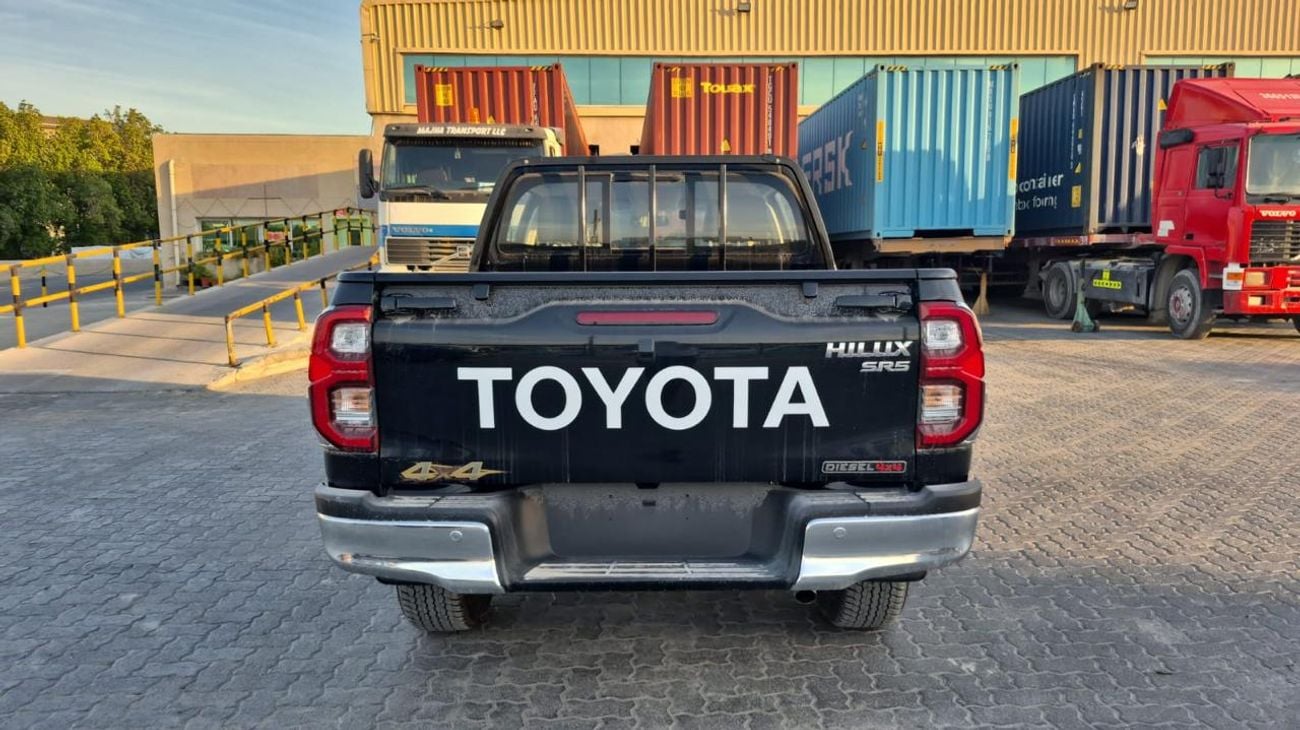 Toyota Hilux 2.8 л 2026 г. Чёрный