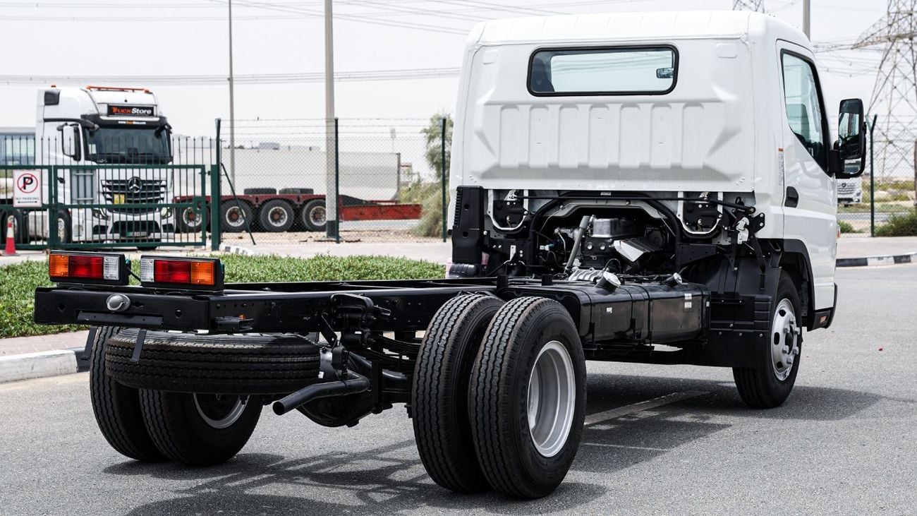 Mitsubishi Fuso Canter 4.2 л 2026 г. Белый