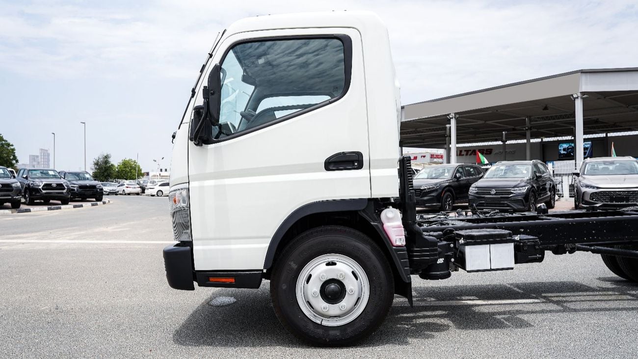 Mitsubishi Fuso Canter 4.2 л 2026 г. Белый