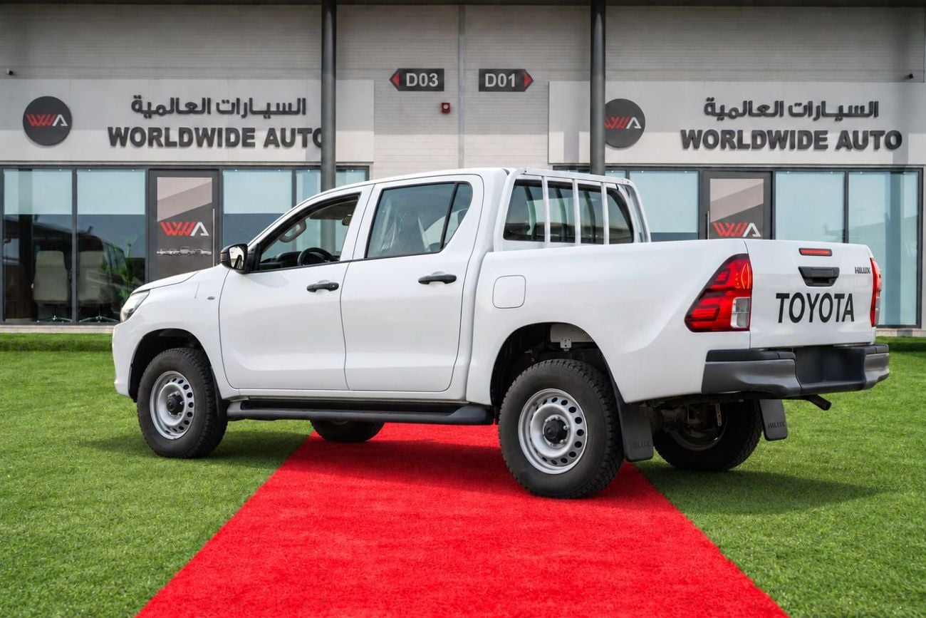 Toyota Hilux 2.7 л 2024 г. Белый