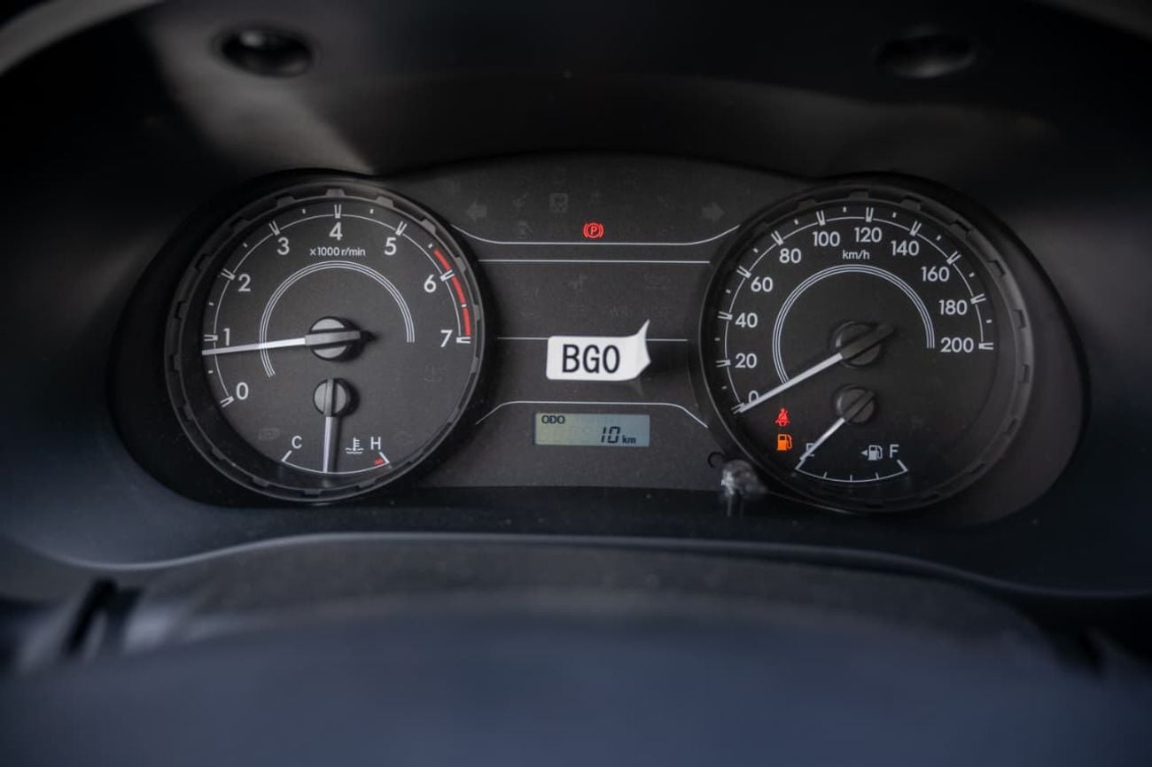 Toyota Hilux 2.7 л 2024 г. Белый