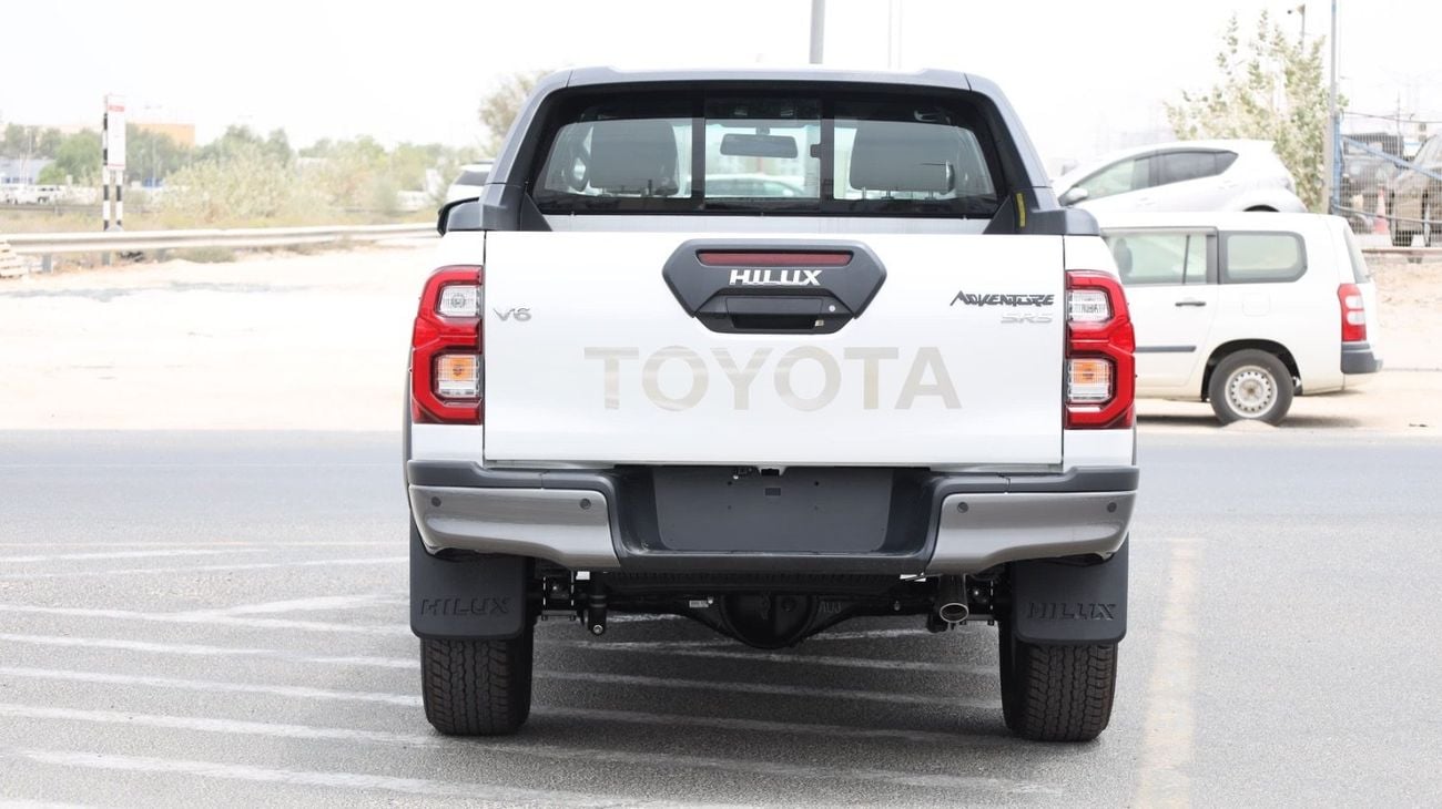 Toyota Hilux 4.0 л 2026 г. Белый