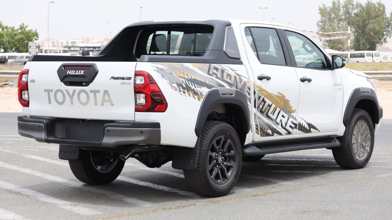 Toyota Hilux 4.0 л 2026 г. Белый