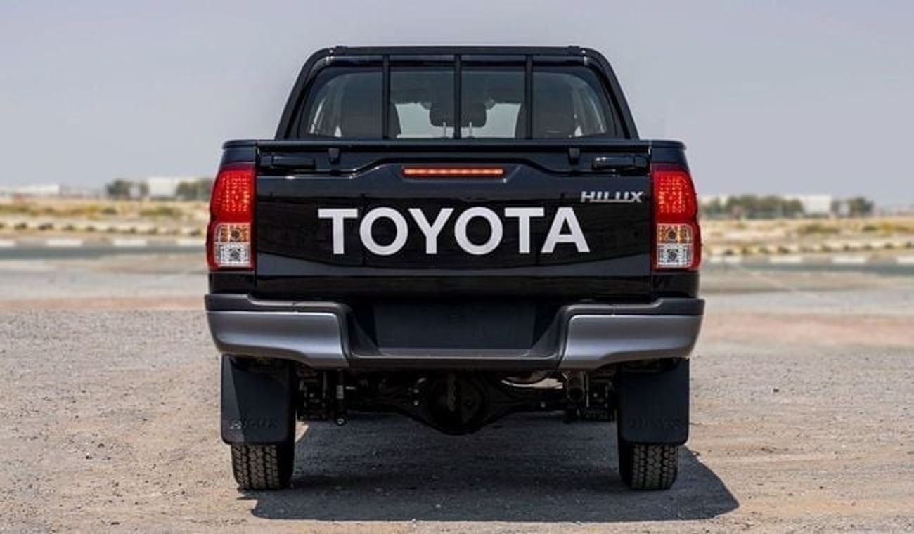 Toyota Hilux 2.4 л 2026 г. Чёрный