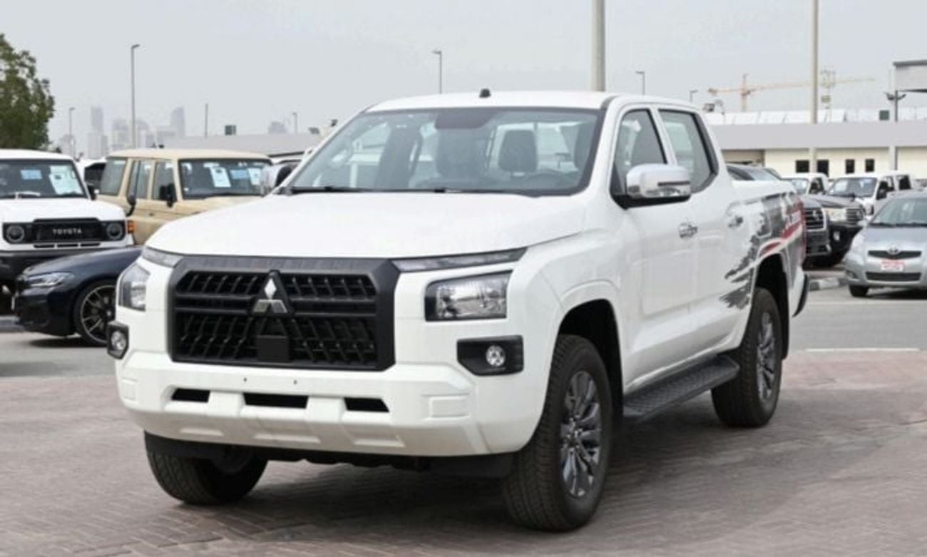 Mitsubishi L200 2.4 л 2027 г. Чёрный