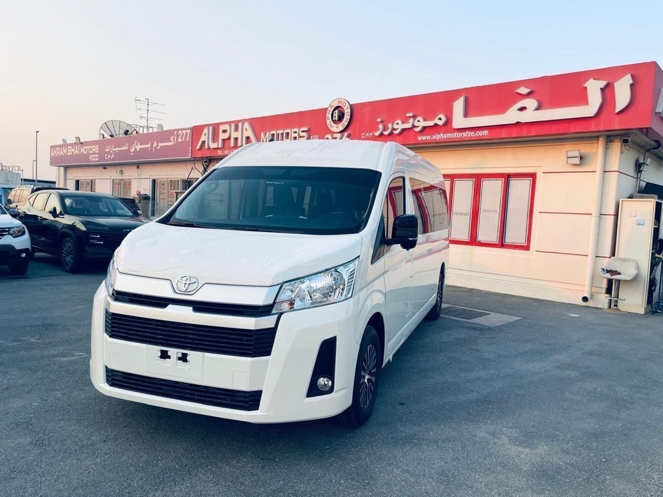 Toyota Hiace 2.8 л 2026 г. Белый