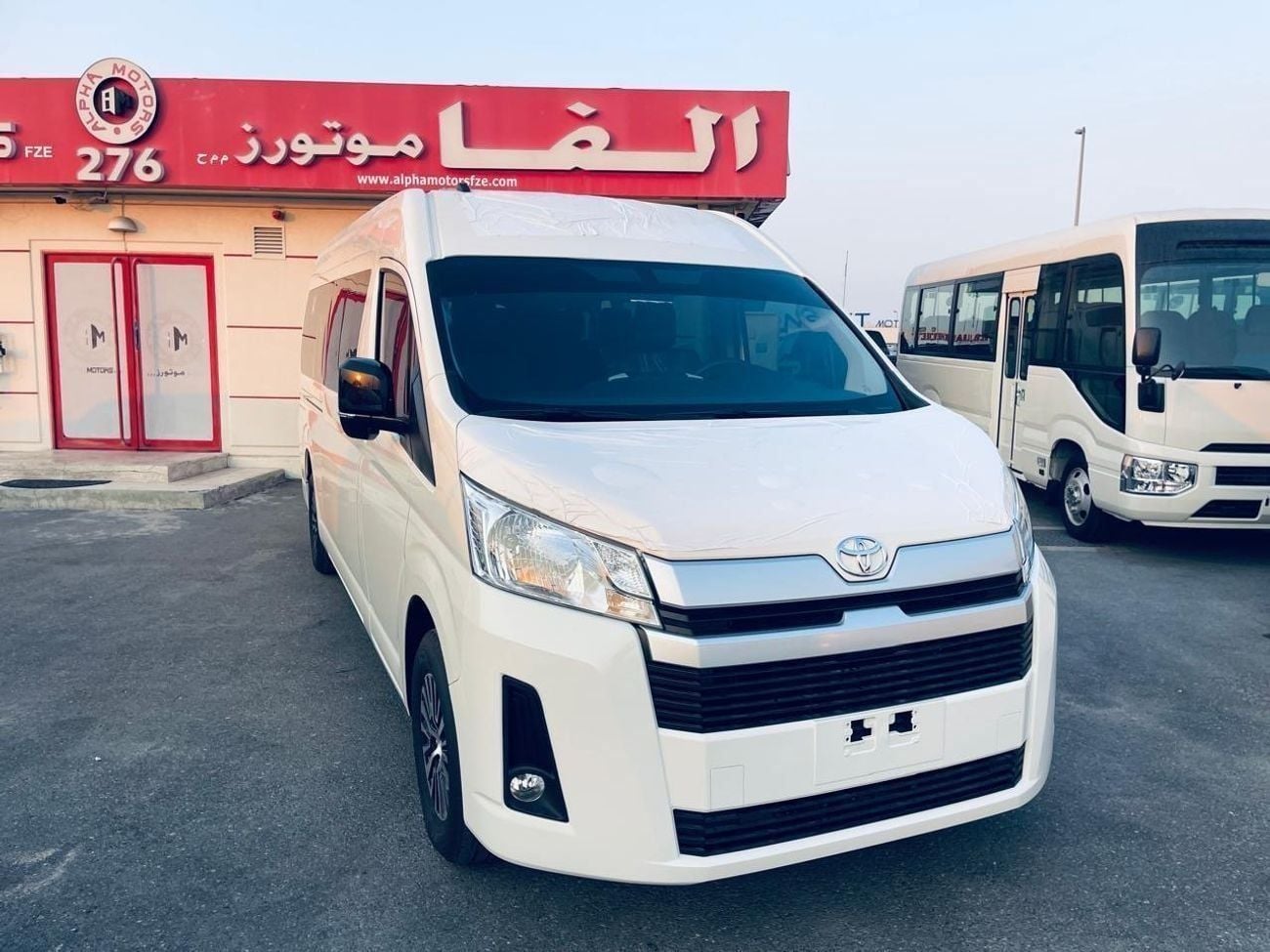 Toyota Hiace 2.8 л 2026 г. Белый