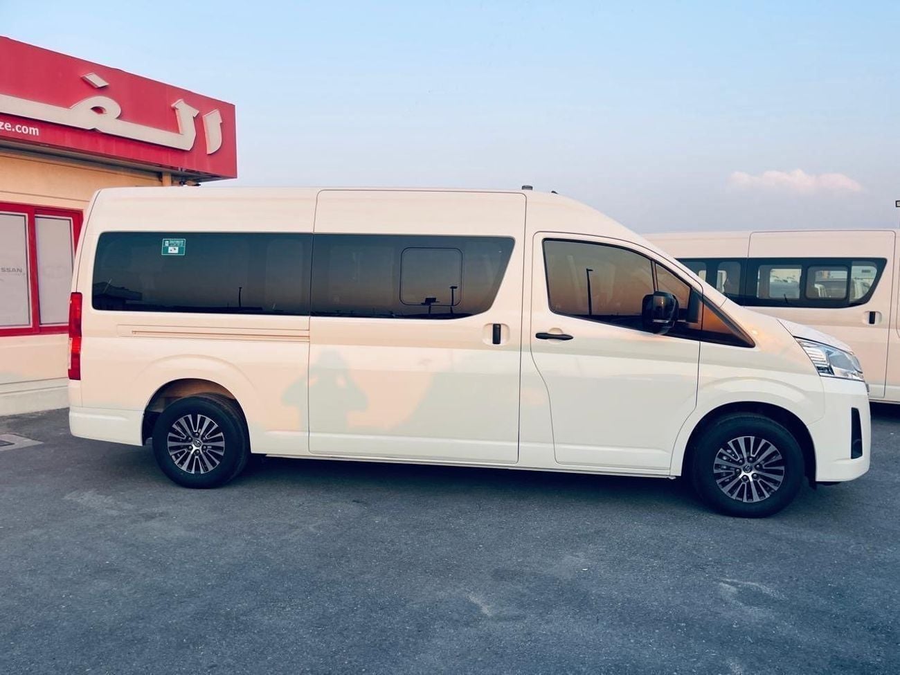 Toyota Hiace 2.8 л 2026 г. Белый