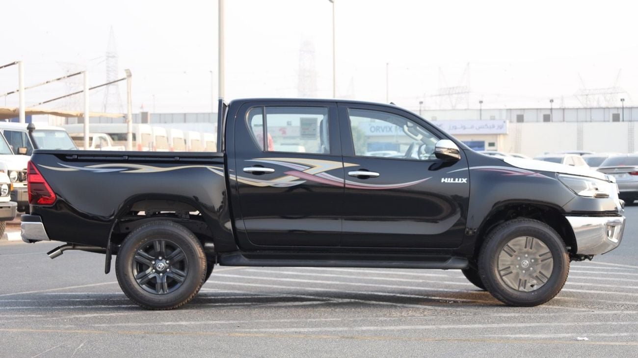 Toyota Hilux 2.7 л 2026 г. Чёрный