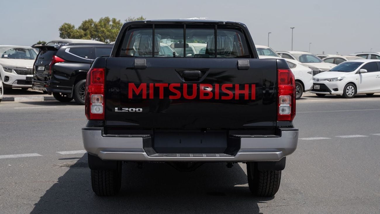 Mitsubishi L200 2.5 л 2026 г. Чёрный