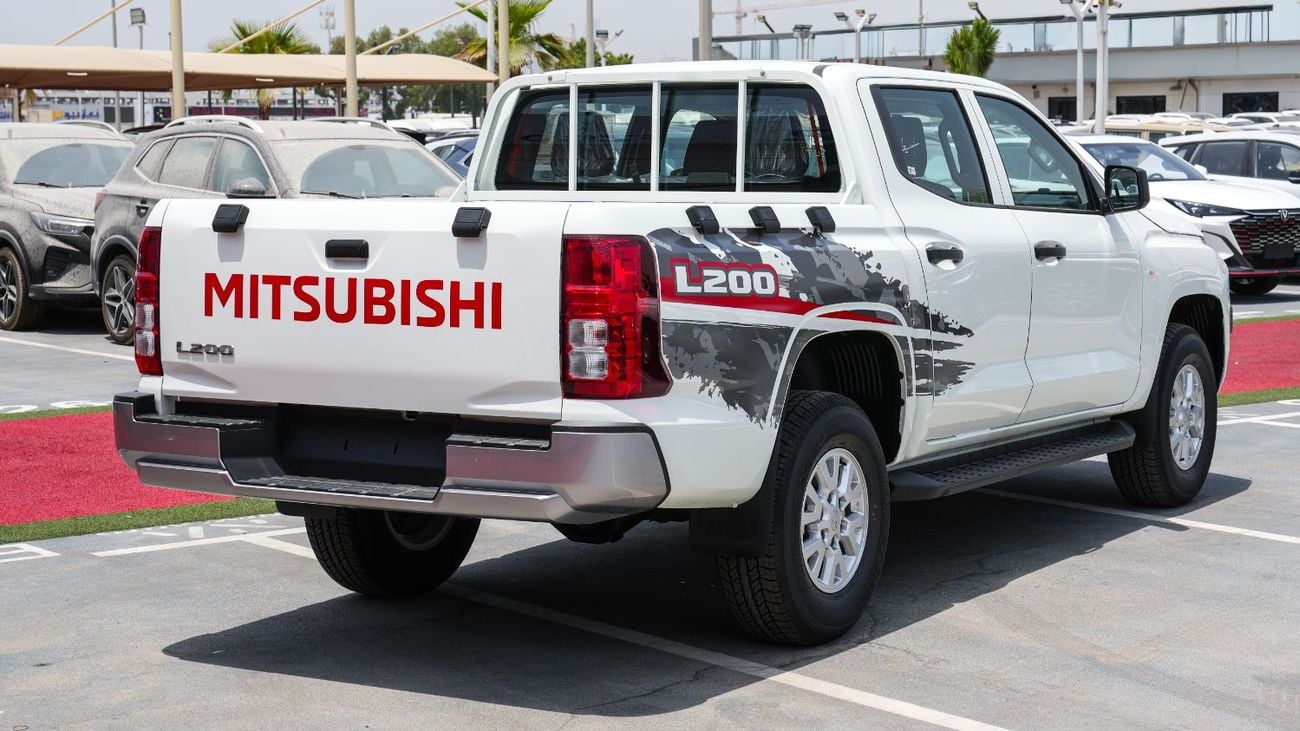 Mitsubishi L200 2.5 л 2026 г. Белый