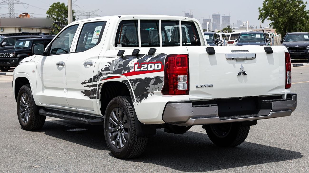 Mitsubishi L200 2.5 л 2026 г. Белый