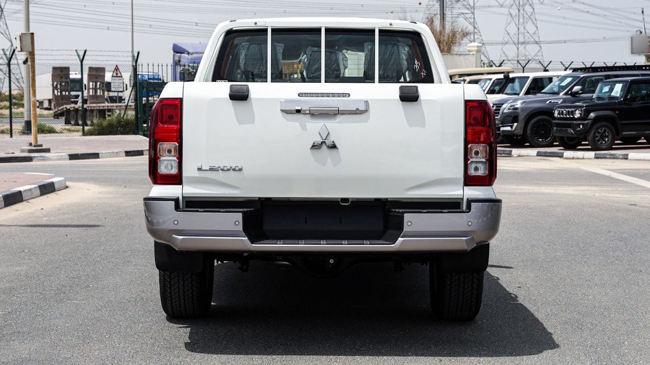 Mitsubishi L200 2.5 л 2026 г. Белый
