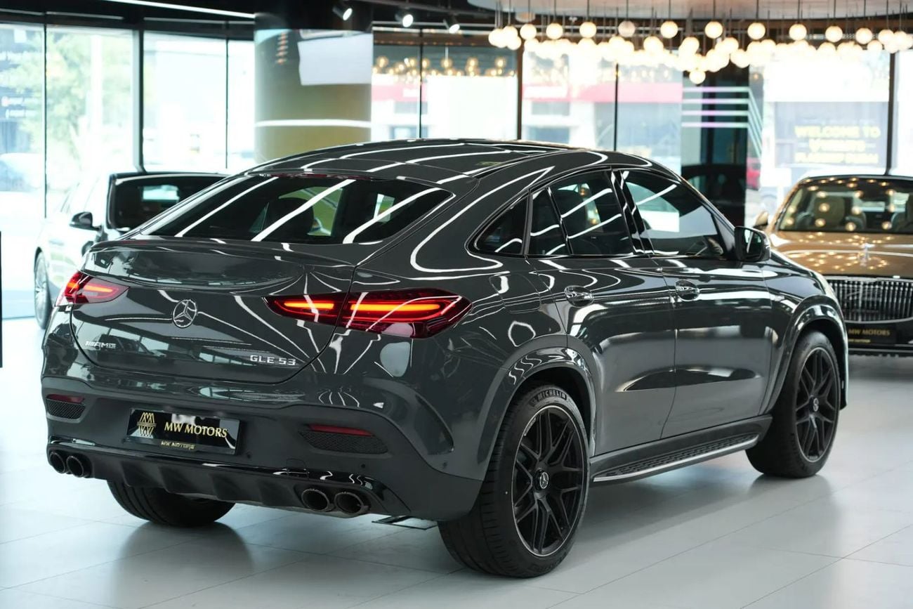 Mercedes Benz GLE53 AMG 3.0 л 2026 г. Серый
