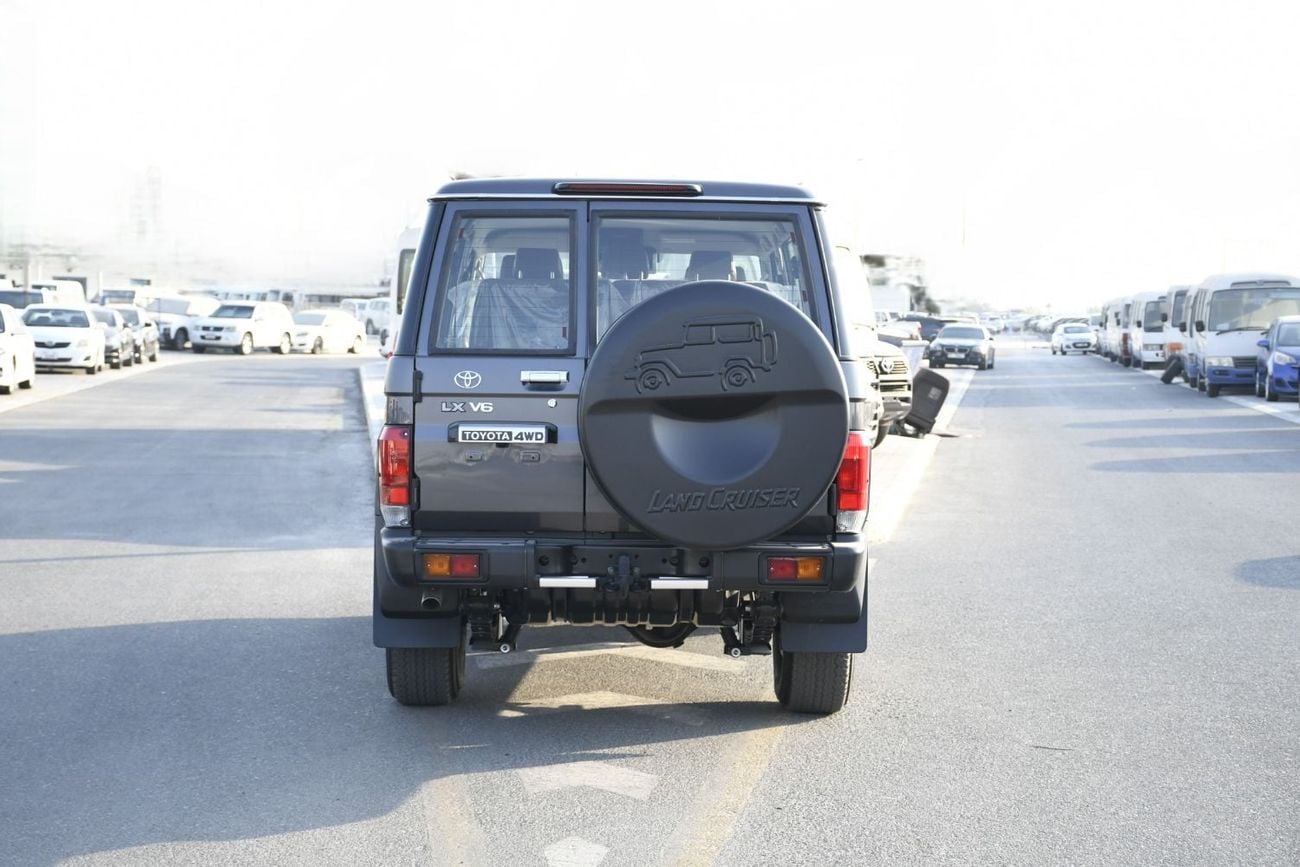 Toyota Land Cruiser 70 4.0 л 2026 г. Серый