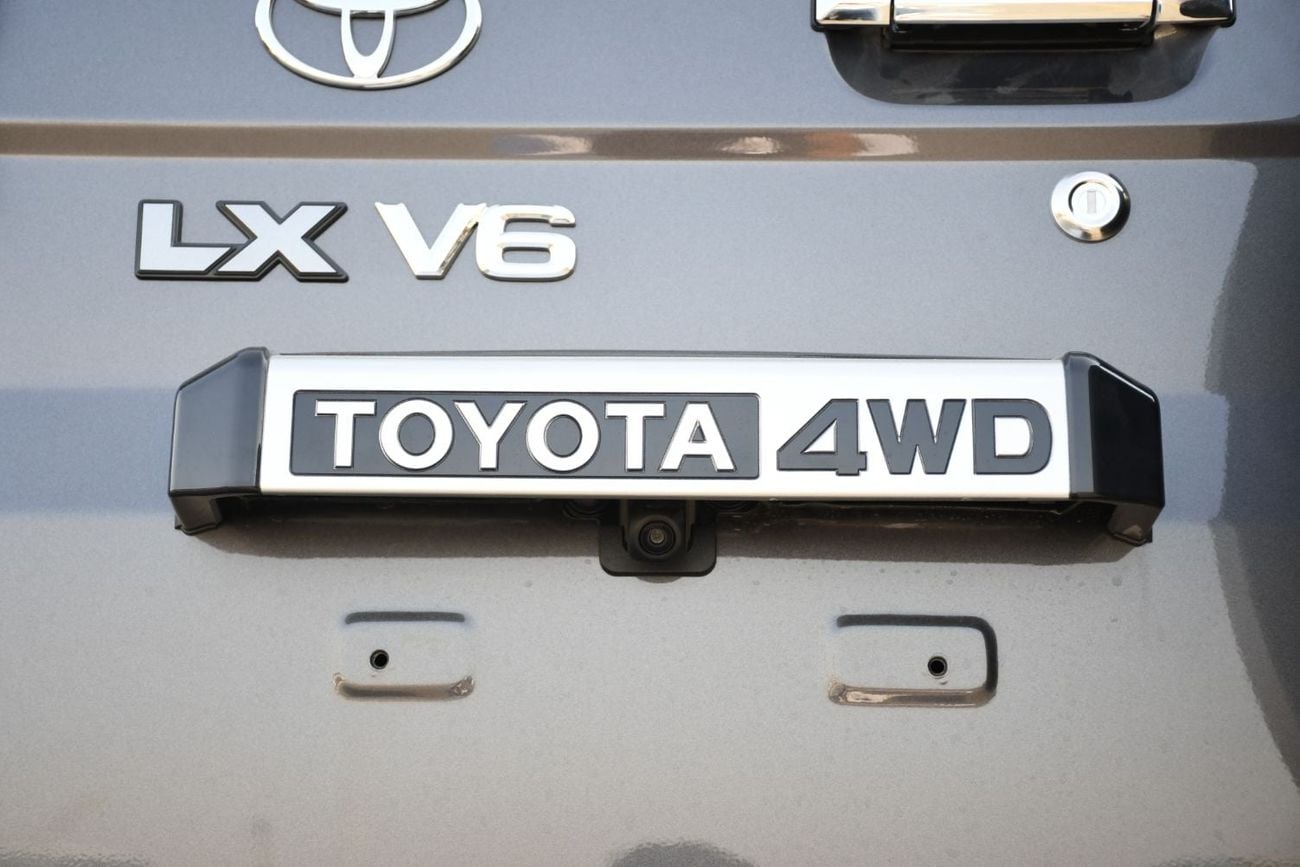 Toyota Land Cruiser 70 4.0 л 2026 г. Серый