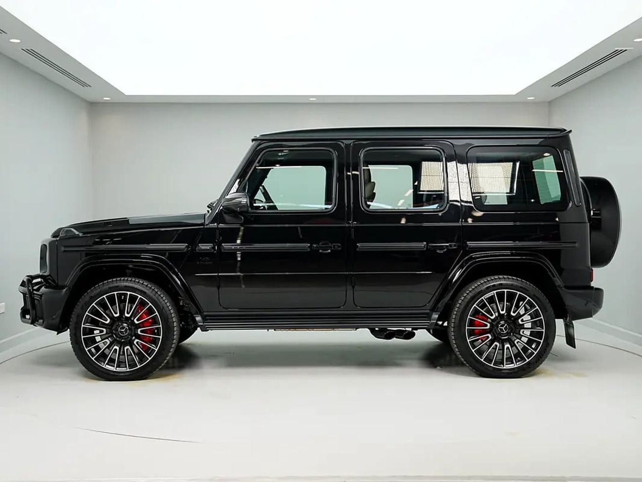 Mercedes Benz G63 AMG 4.0 л 2026 г. Чёрный