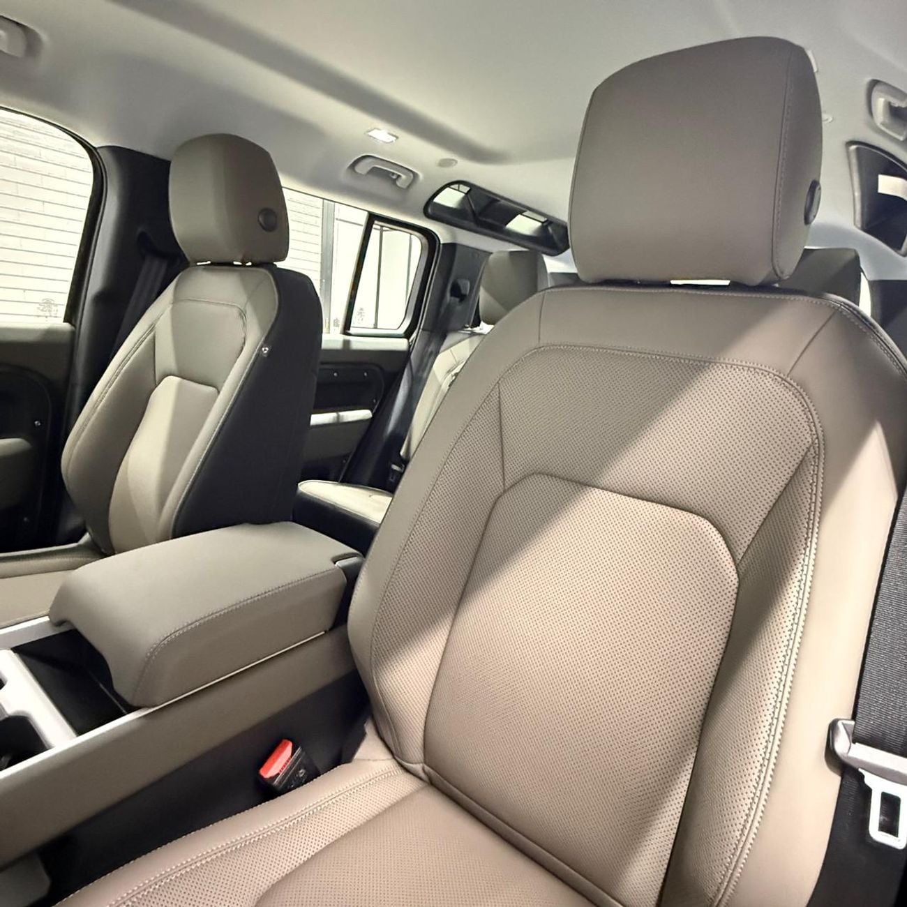 Land Rover Defender 110 2.0 л 2026 г. Зелёный