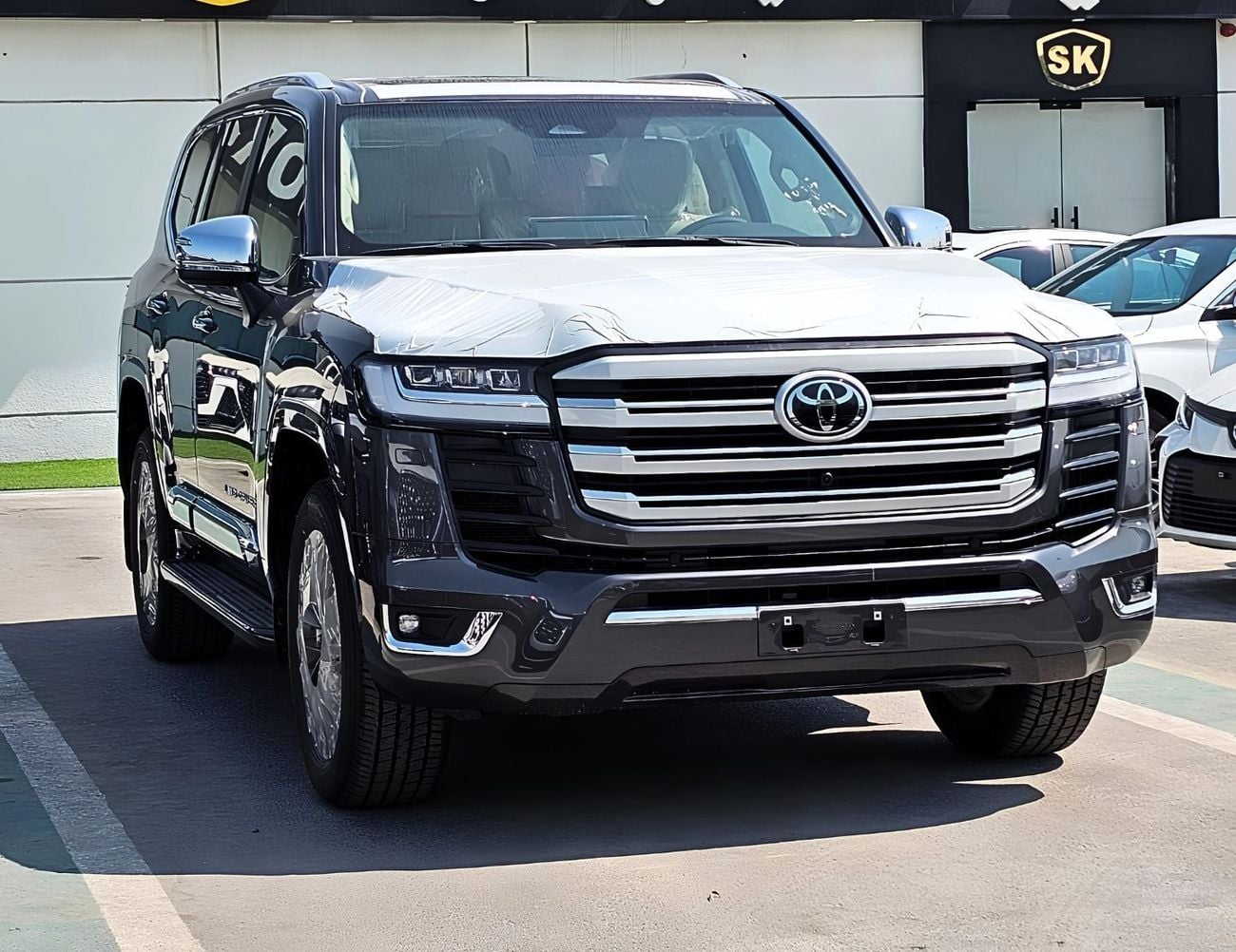 Toyota Land Cruiser 3.5 л 2026 г. Серый