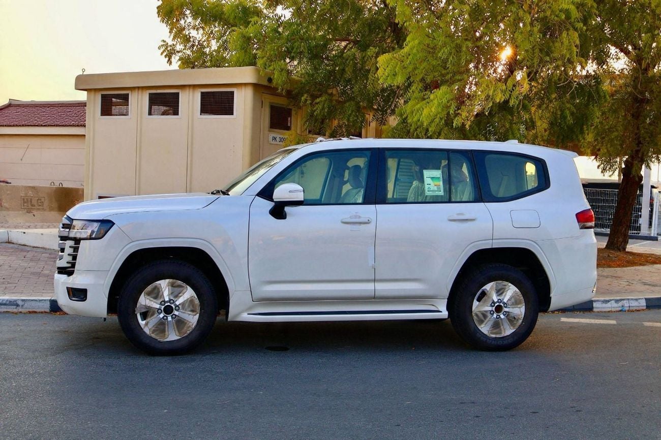 Toyota Land Cruiser 3.5 л 2026 г. Белый