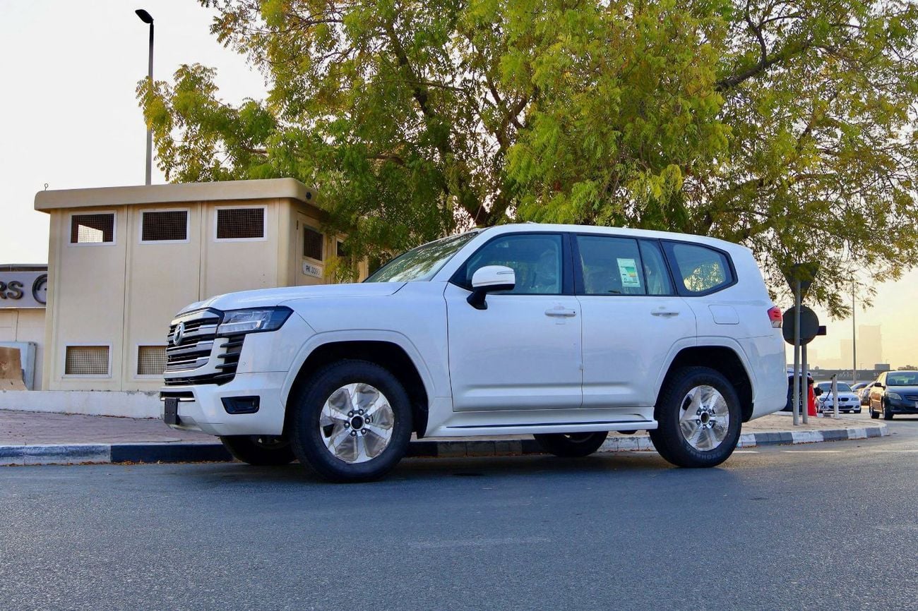 Toyota Land Cruiser 3.5 л 2026 г. Белый