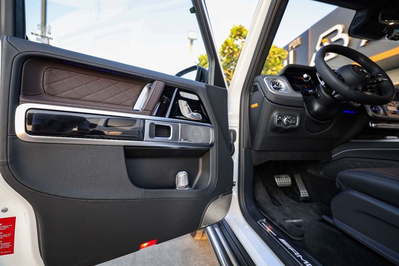 Mercedes Benz G63 AMG 4.0 л 2026 г. Белый