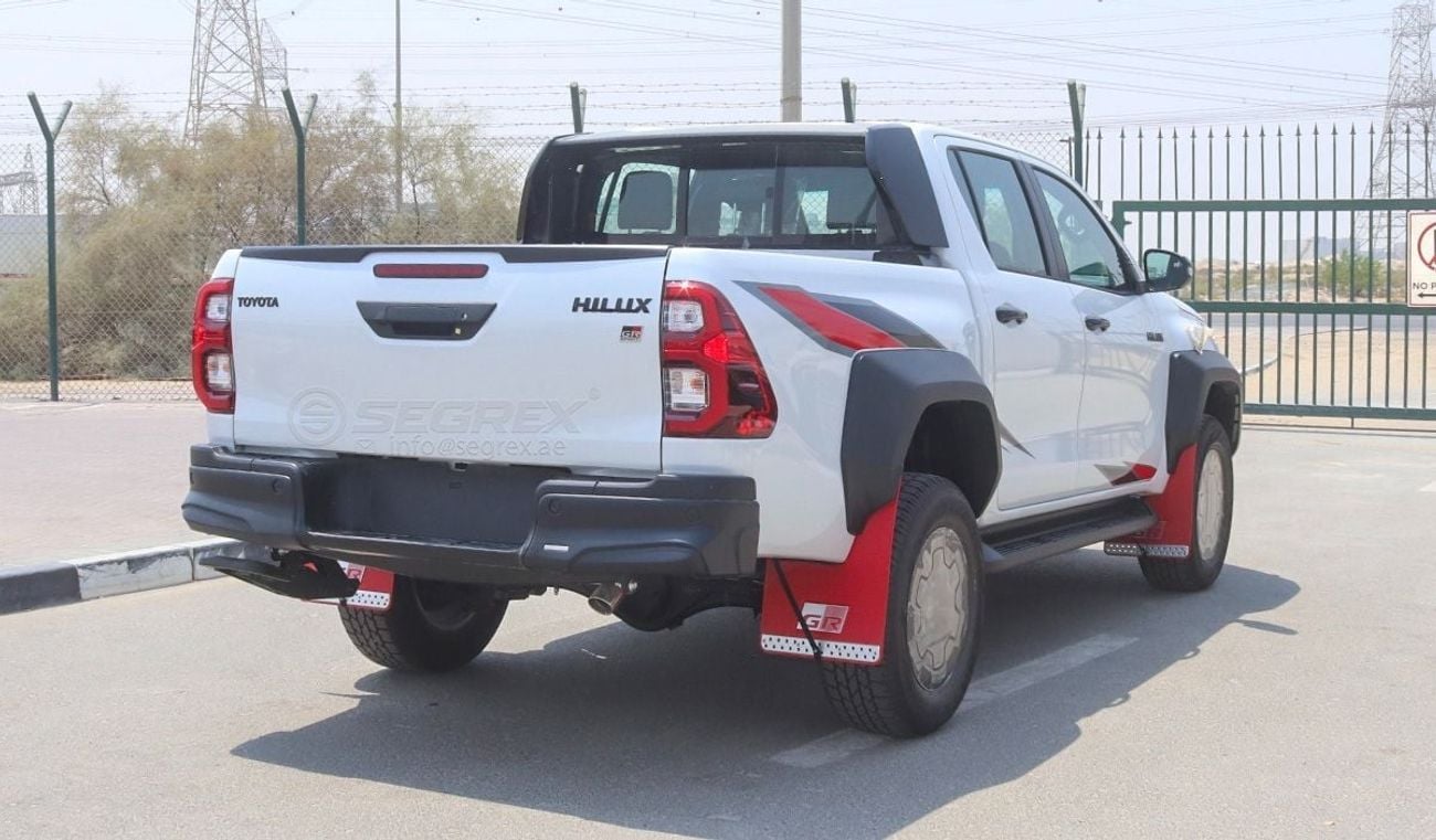 Toyota Hilux 2.8 л 2026 г. Белый