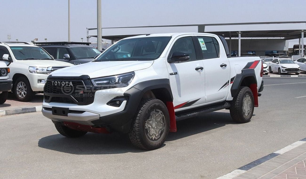 Toyota Hilux 2.8 л 2026 г. Белый