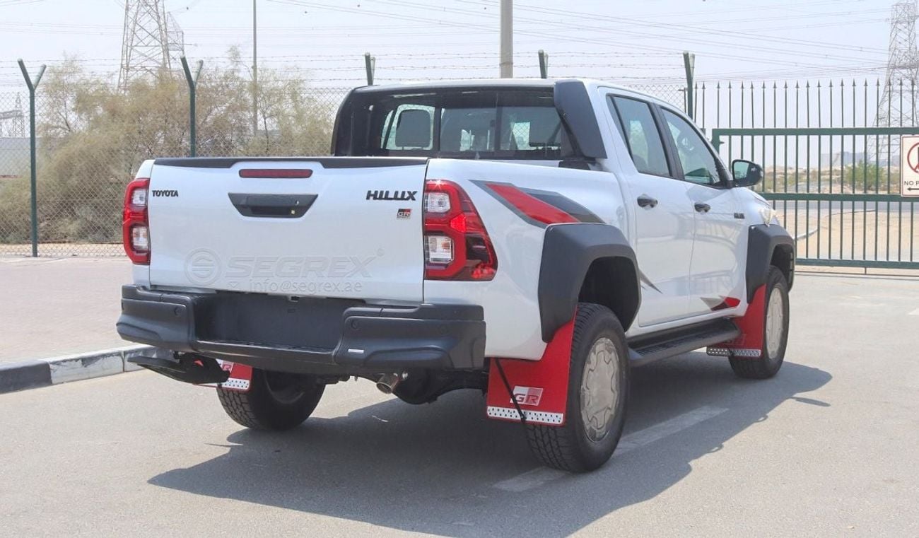 Toyota Hilux 2.8 л 2026 г. Белый