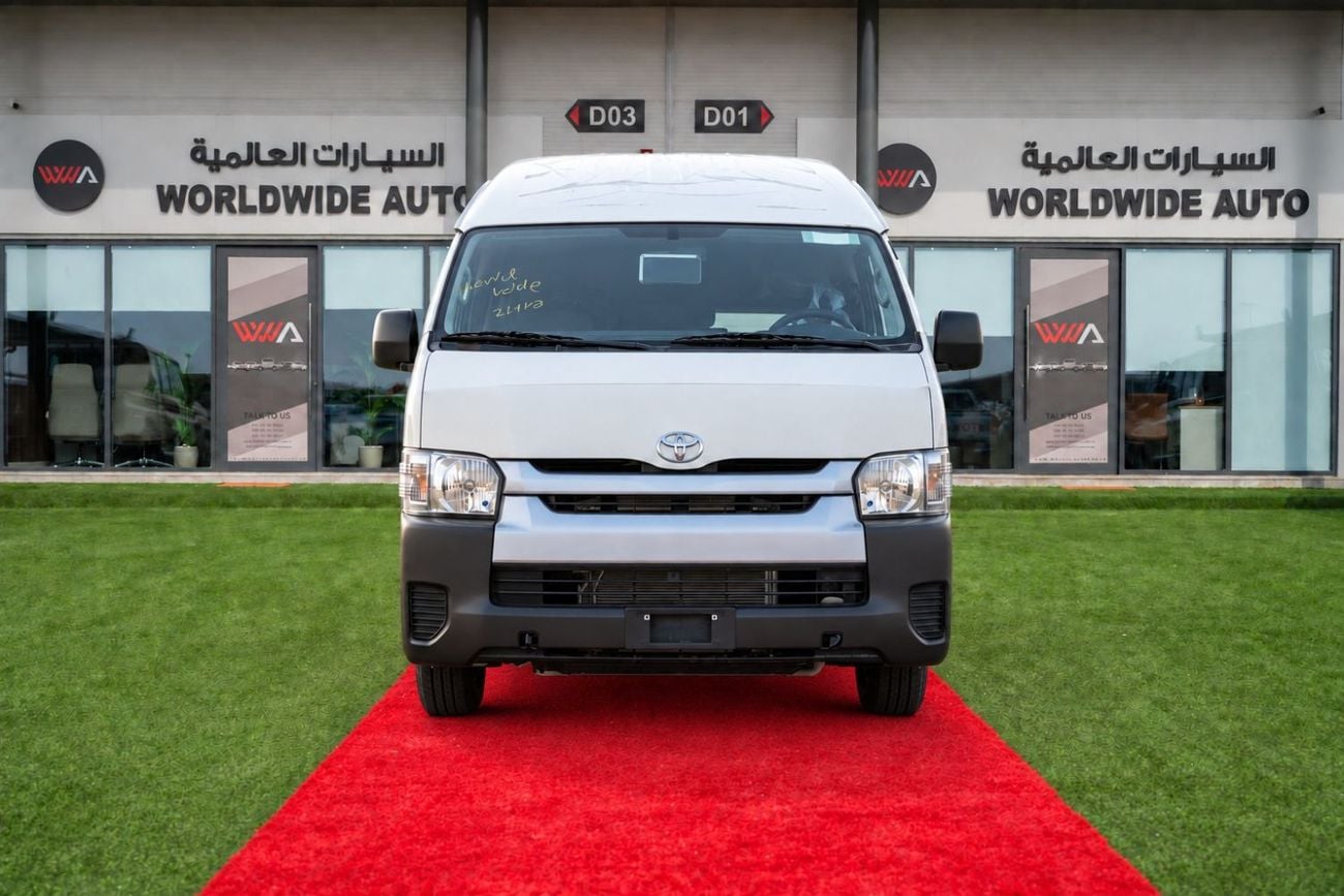 Toyota Hiace 2.7 л 2025 г. Белый