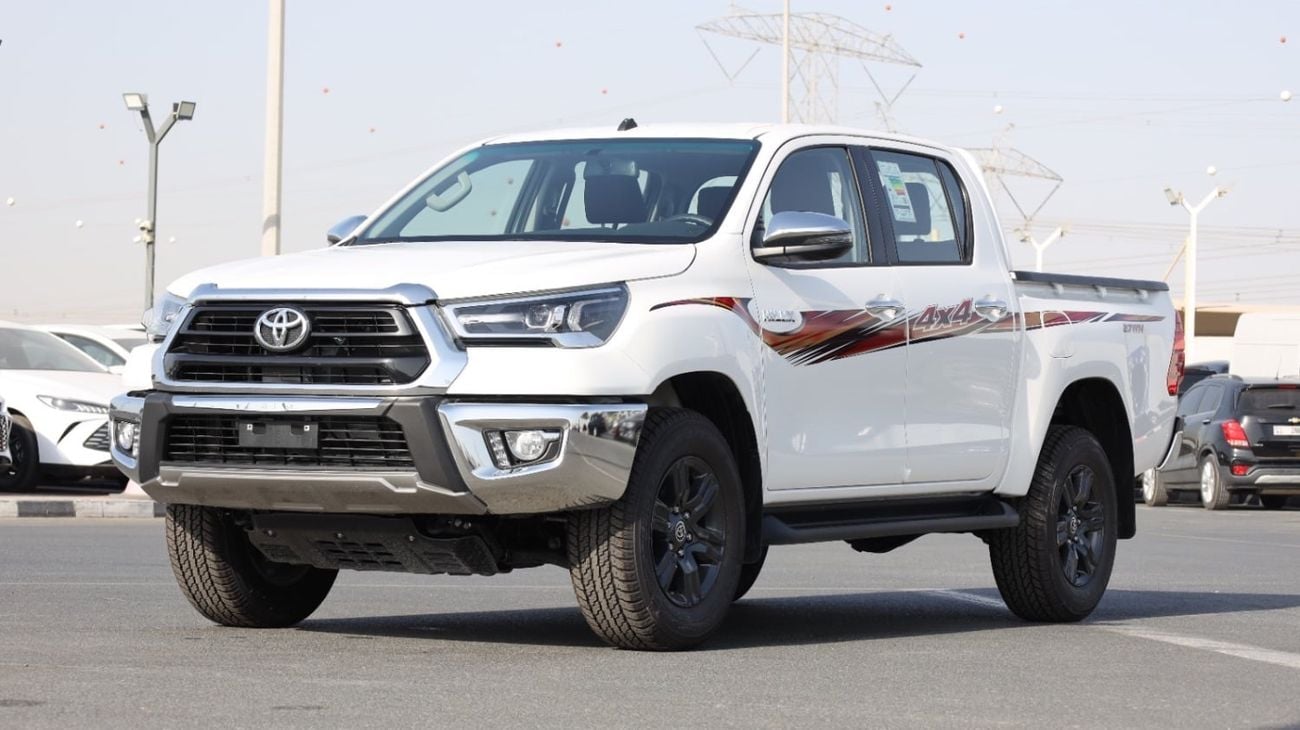 Toyota Hilux 2.7 л 2026 г. Белый