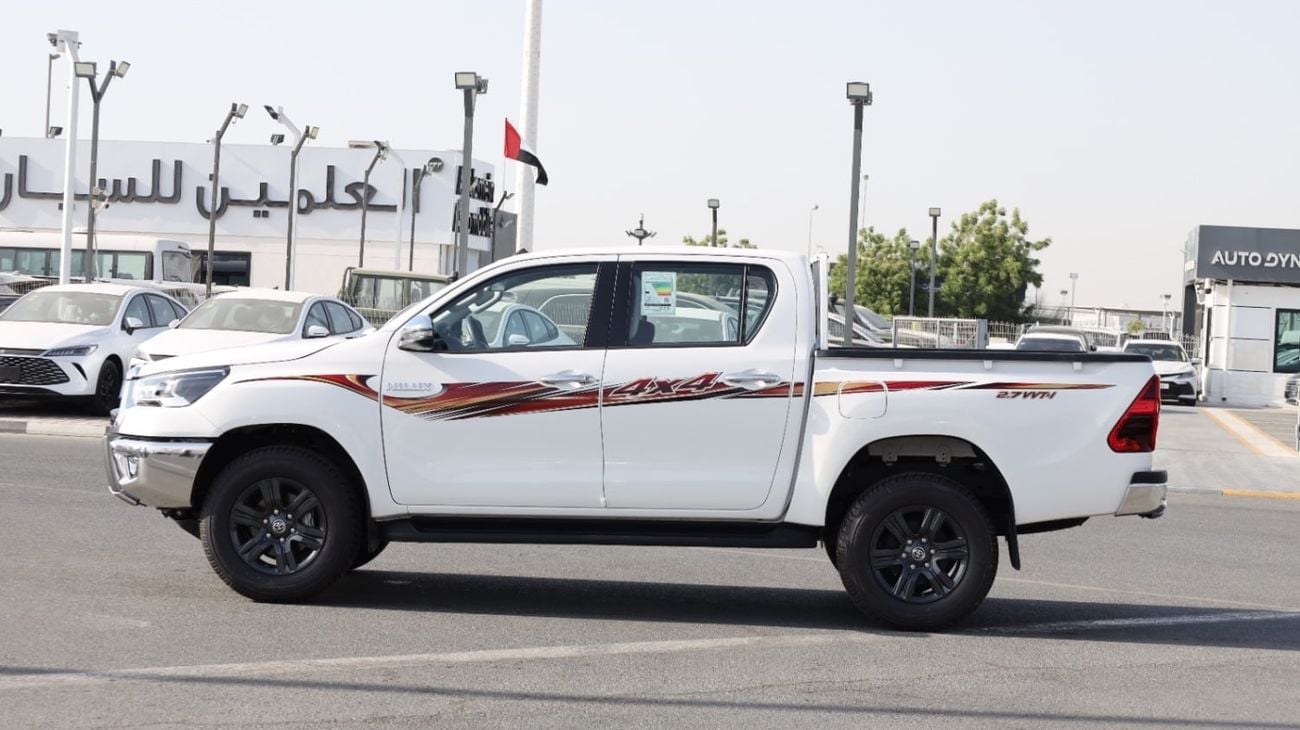 Toyota Hilux 2.7 л 2026 г. Белый