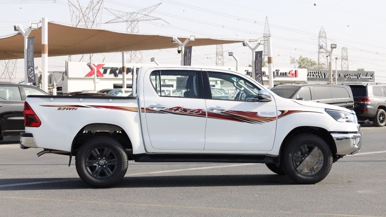 Toyota Hilux 2.7 л 2026 г. Белый