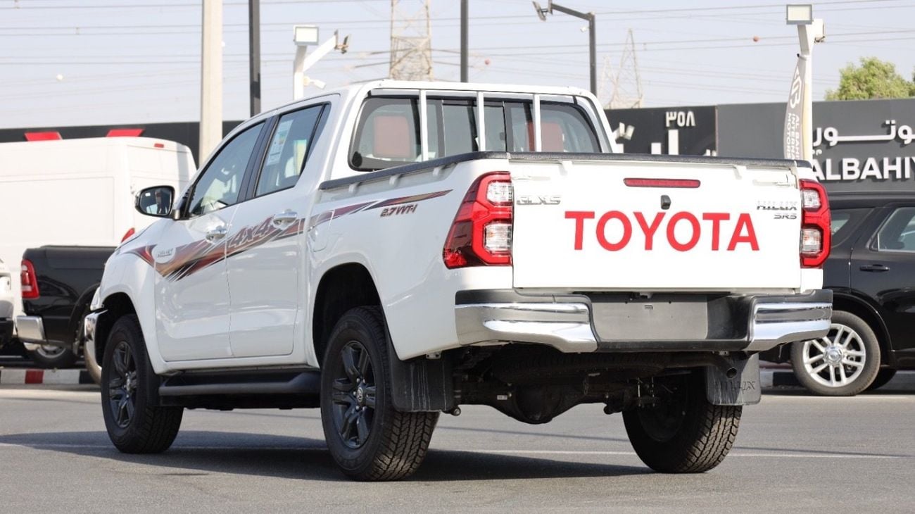 Toyota Hilux 2.7 л 2026 г. Белый