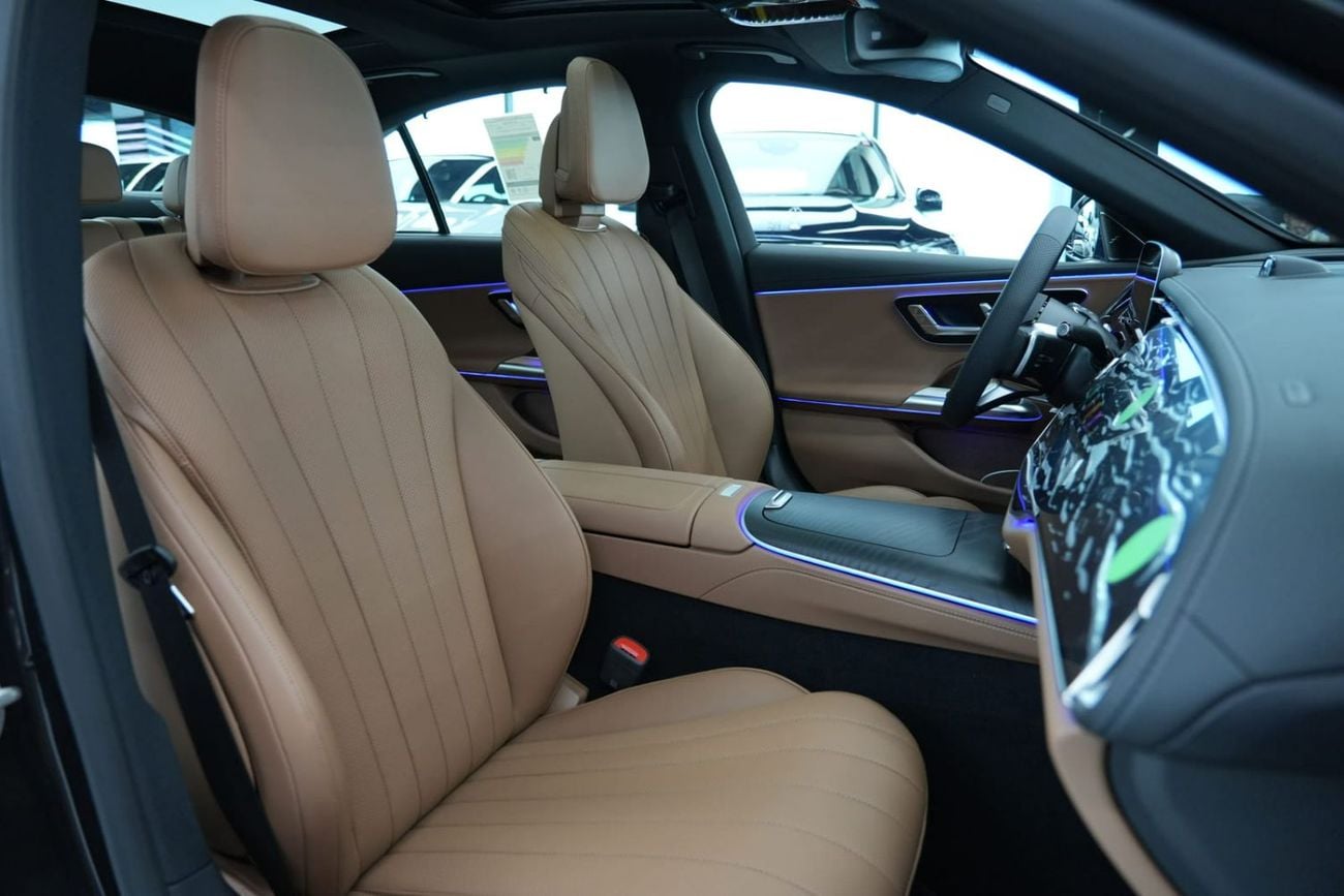 Mercedes Benz E300 2.0 л 2026 г. Серый