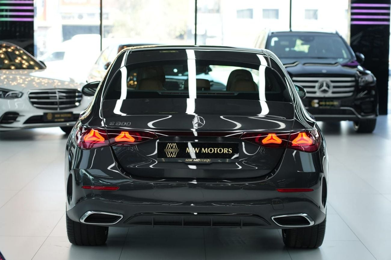 Mercedes Benz E300 2.0 л 2026 г. Серый