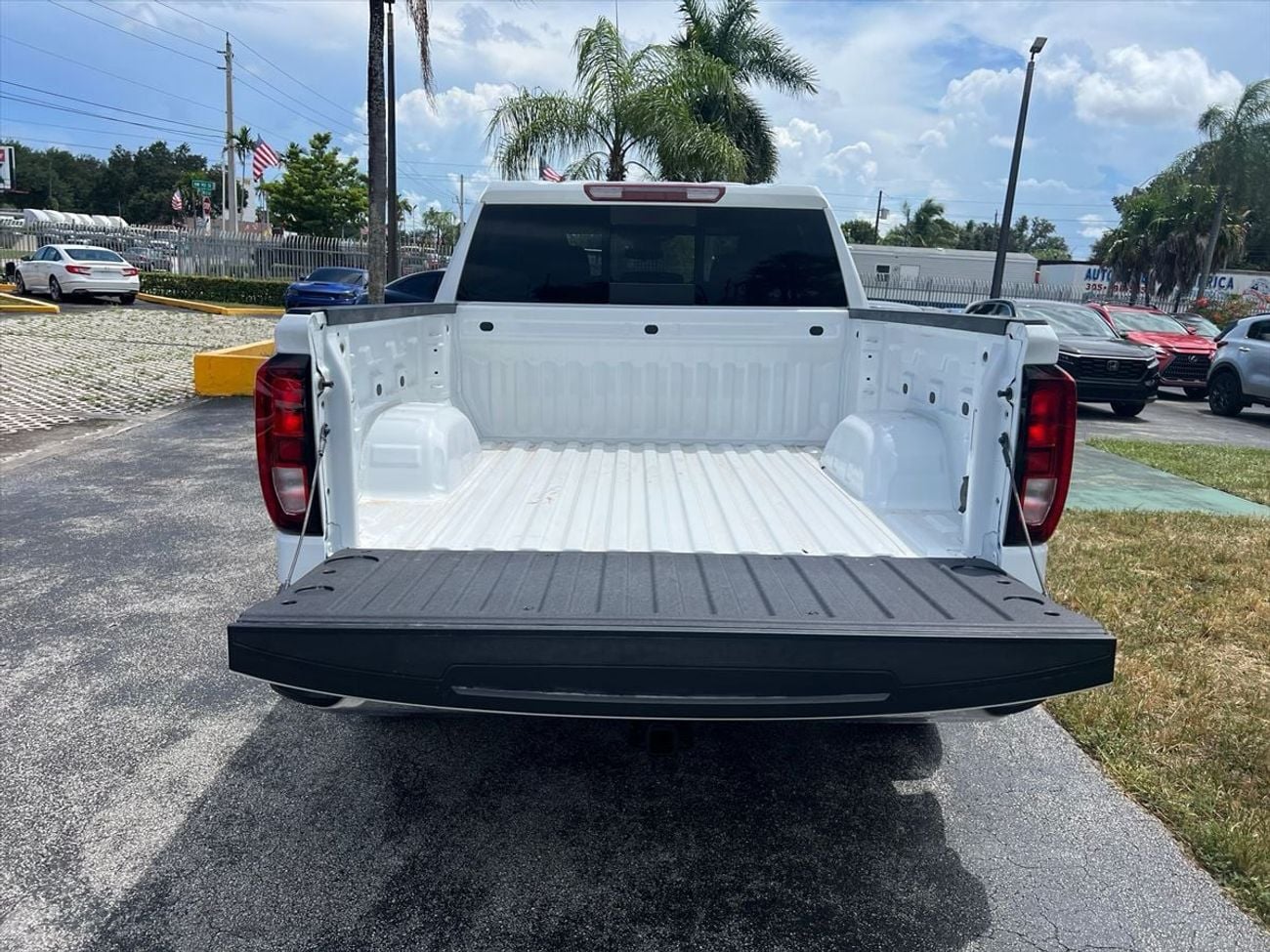 GMC Sierra 5.3 л 2026 г. Белый