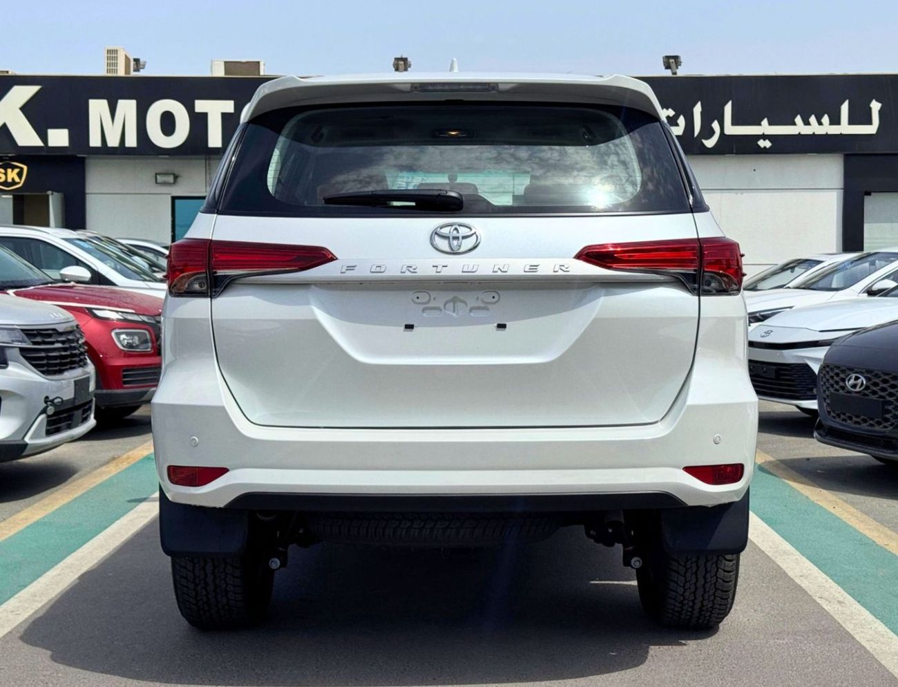 Toyota Fortuner 2.7 л 2026 г. Белый