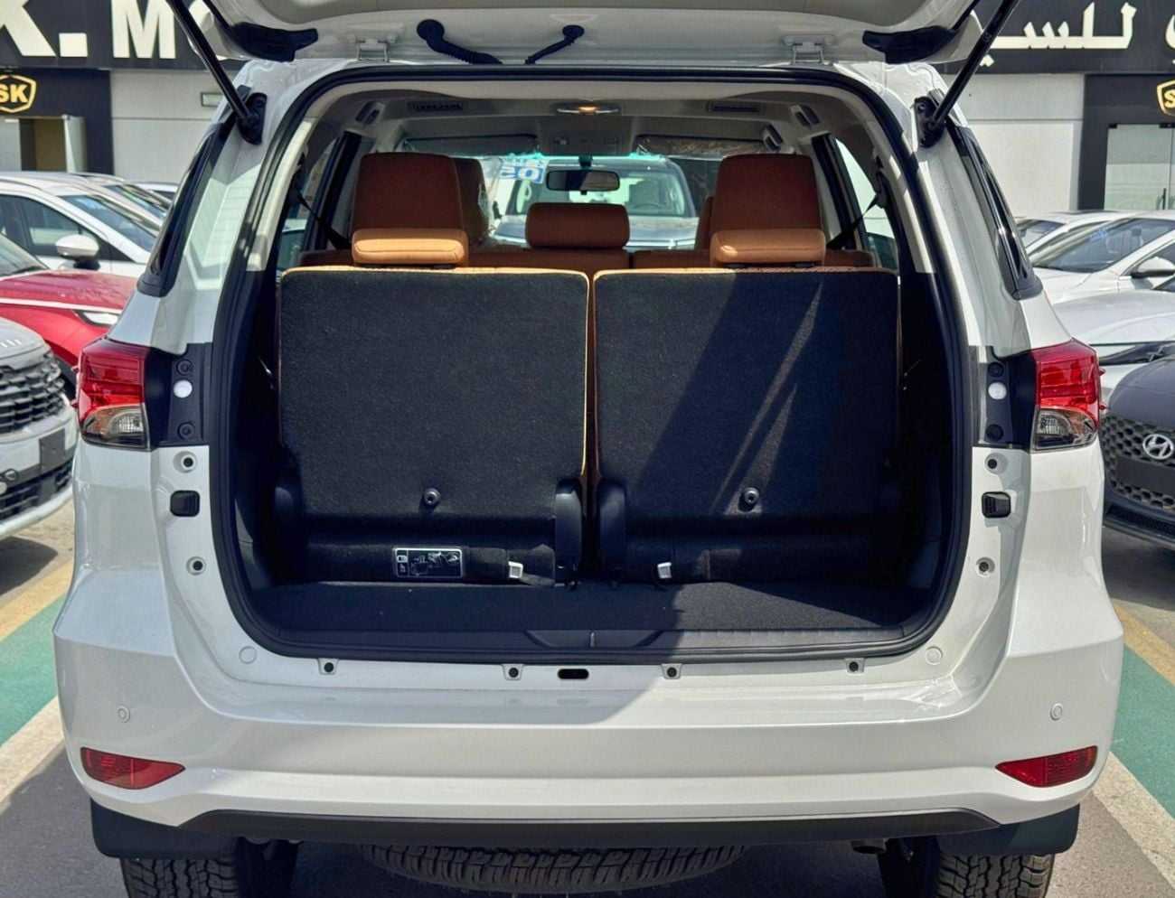 Toyota Fortuner 2.7 л 2026 г. Белый