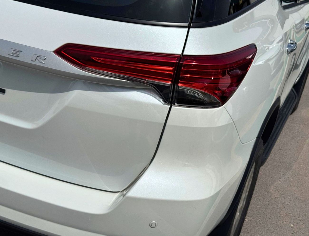 Toyota Fortuner 2.7 л 2026 г. Белый
