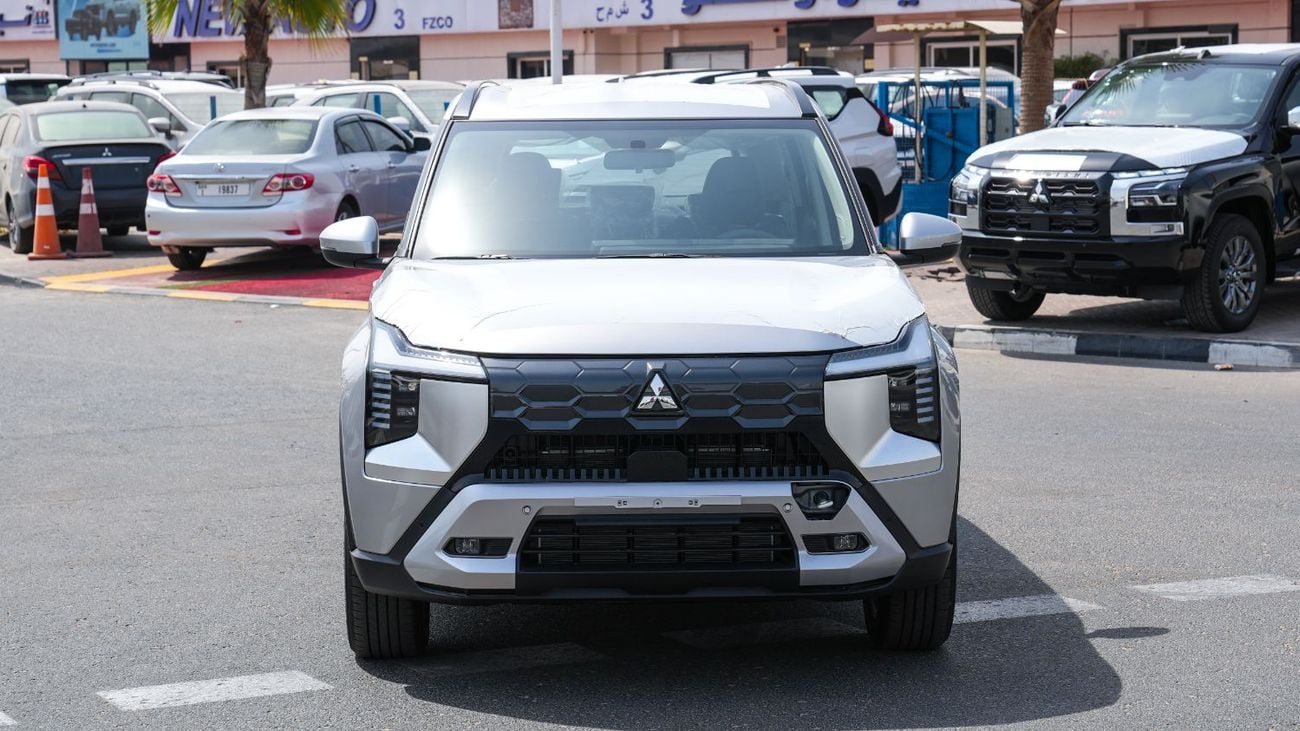 Mitsubishi Destinator 1.5 л 2026 г. Серебристый