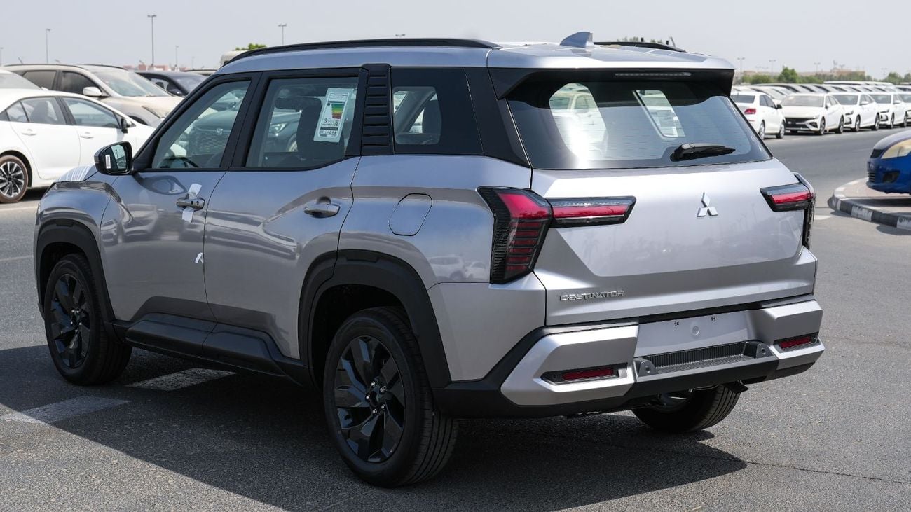 Mitsubishi Destinator 1.5 л 2026 г. Серебристый