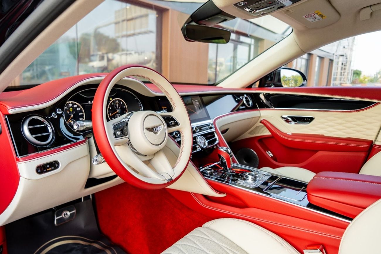 Bentley Flying Spur 4.0 л 2024 г. Чёрный