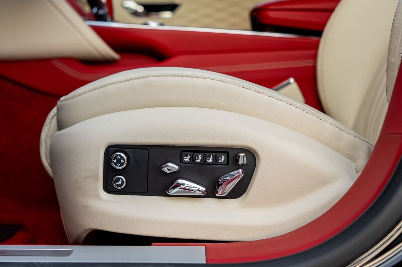 Bentley Flying Spur 4.0 л 2024 г. Чёрный