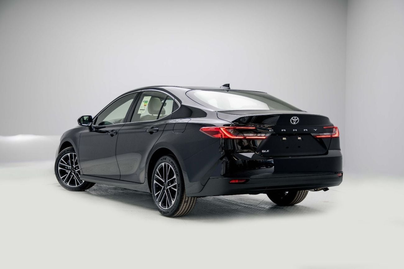 Toyota Camry 2.5 л 2026 г. Чёрный