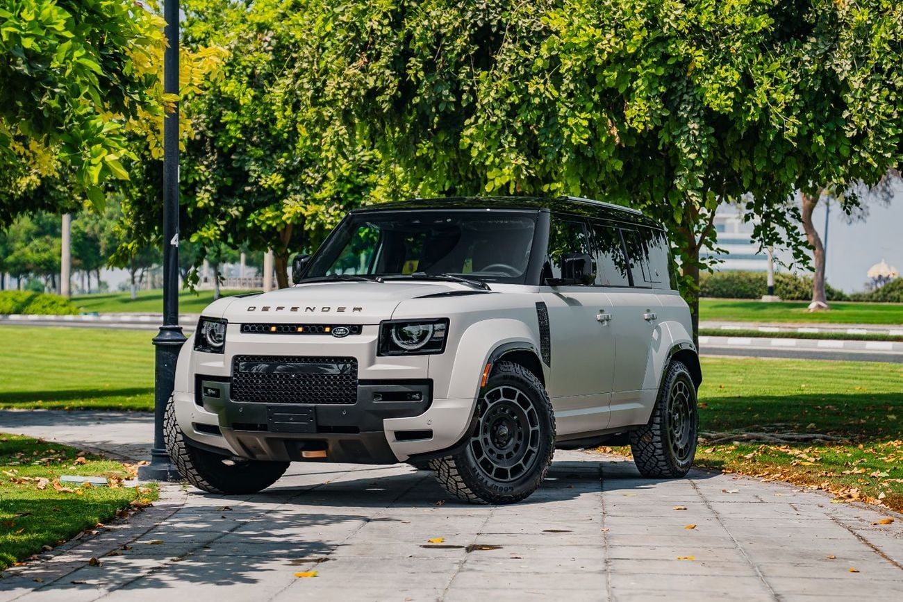 Land Rover Defender 110 4.4 л 2026 г. Серый, пробег 161 км