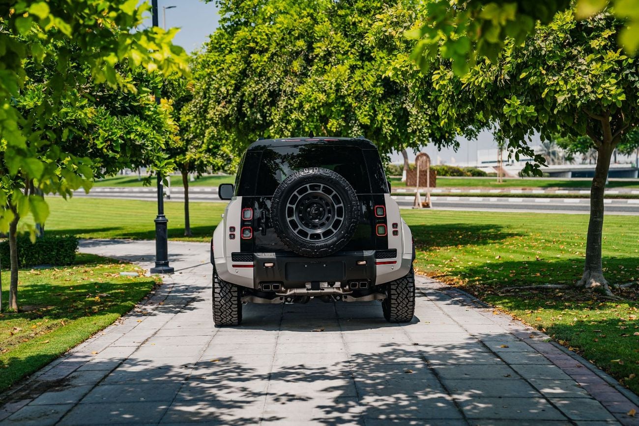 Land Rover Defender 110 4.4 л 2026 г. Серый, пробег 161 км