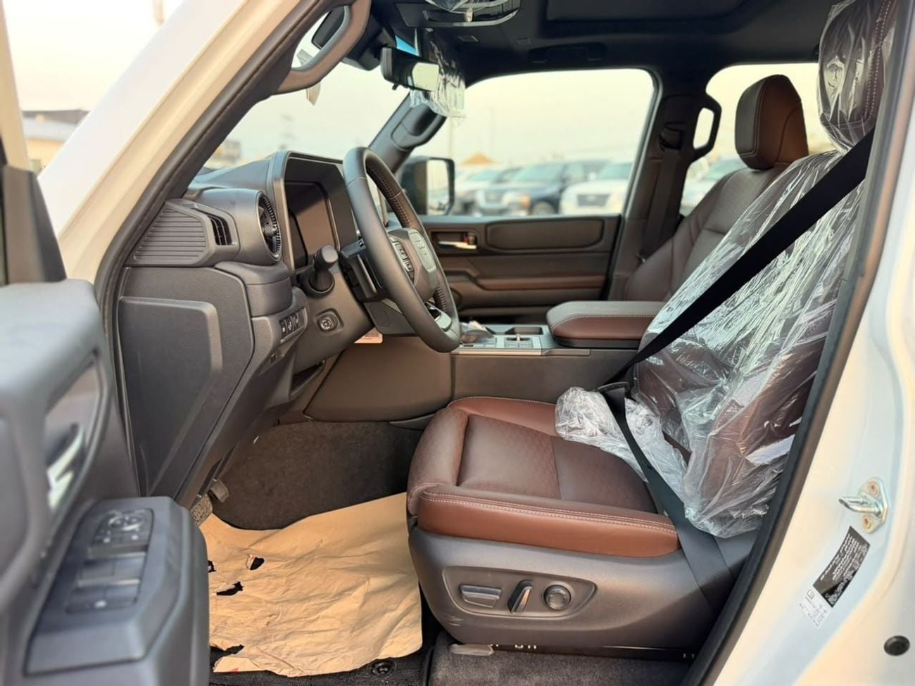 Toyota Land Cruiser 4.0 л 2026 г. Белый