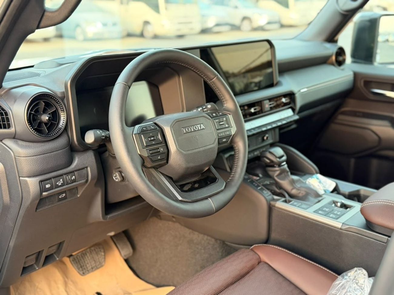 Toyota Land Cruiser 4.0 л 2026 г. Белый