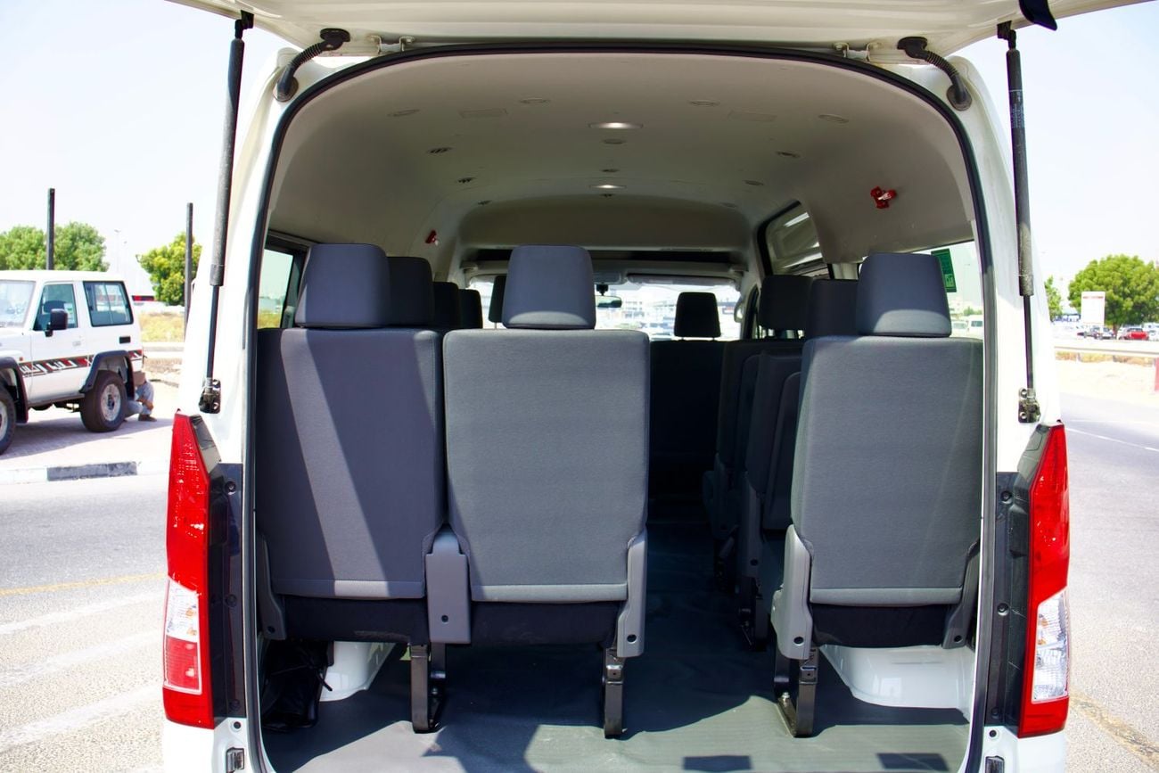Toyota Hiace 3.5 л 2026 г. Белый
